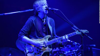 Phish postpones New Year's Eve concert because of Omicron