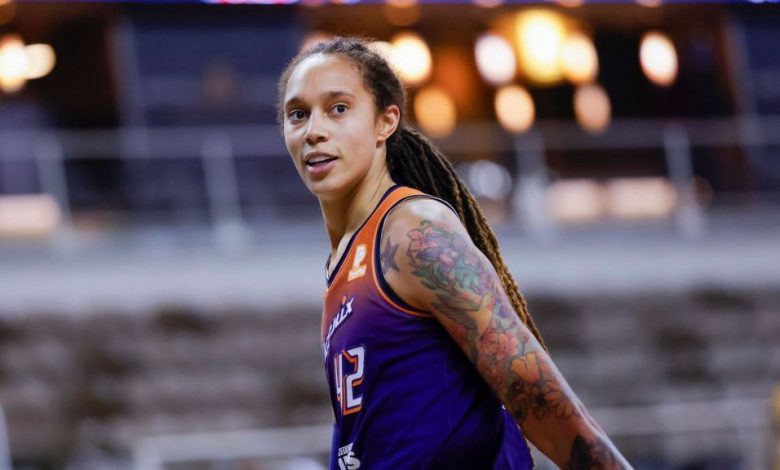 Brittney Griner hopes to close the gap with Baylor, watch retirement jerseys