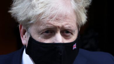 Boris Johnson Offers Groveling Apology for Lockdown-Busting Boozy Garden Party