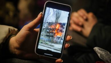 Online volunteers hunt for war crimes in Ukraine