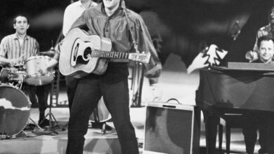 A new Elvis Presley DAO for fans hoping to buy back former rock and roll star records and memorabilia
