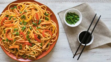 This Yummy Chicken Hakka Noodle Recipe Is Perfect For Mid-Week Indulgence