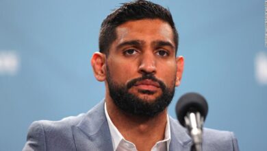 Amir Khan: Boxer says he was robbed at gunpoint in London