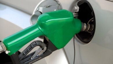 ACCC says fuel consumption cuts are driving down petrol prices
