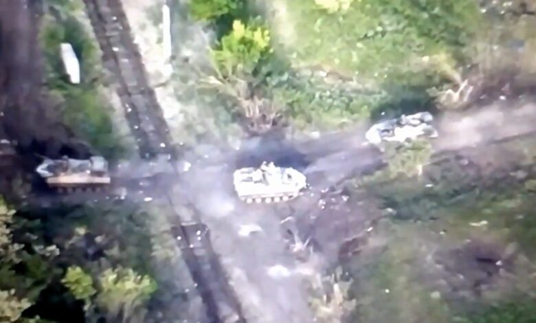 Ukrainian troops ambush convoy of Russian elite soldiers