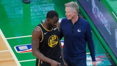 Warriors' Draymond Green disappointed after being pulled into Q4, but understands need to 'roll' with hot roster