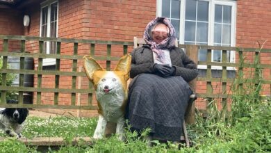 Scarecrows of the Queen popping up in Herefordshire village as locals compete for best Jubilee display | UK News