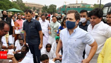 As ED quizzes Sonia, Rahul Gandhi & other MPs held during Congress march to President's House | India News
