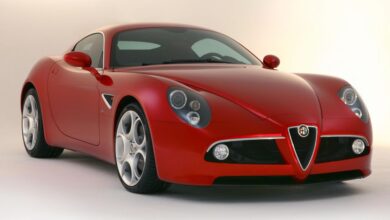 Alfa Romeo is developing a petrol-powered supercar - report