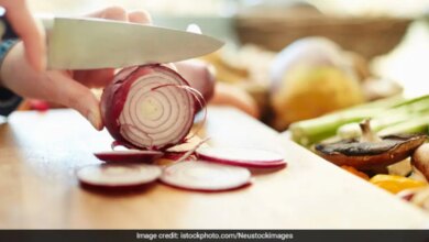 This Fascinating Cooking Video Has a Weird Way to Arrange Minced Onions
