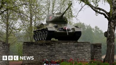 Estonia begins to dismantle Soviet-era war monuments