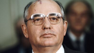 Mikhail Gorbachev, Soviet leader who ended the Cold War, dies