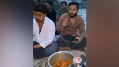 Man on Boat on Hookah Smoke Ganga, Cook Chicken, Police Are Searching