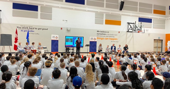 Students, Oilers and Elks celebrate Joey Moss Day at school named in his honour - Edmonton