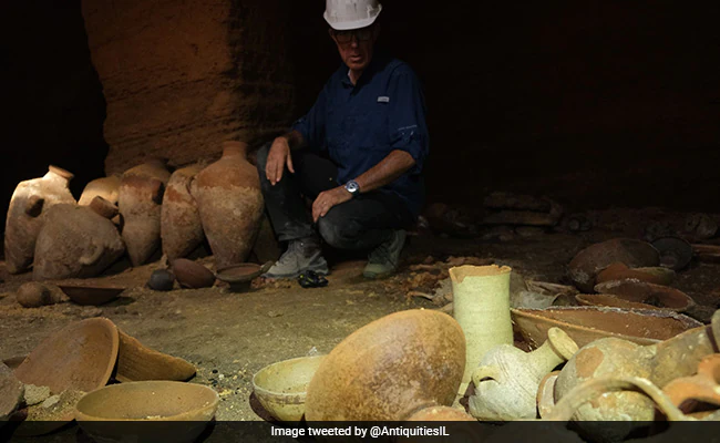 Rameses II-Era Burial Cave Found in Israel