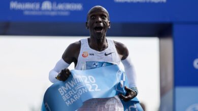 Kenya's Eliud Kipchoge watch 2:01:09 to win world record in Berlin Marathon