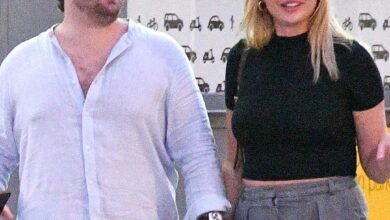 Taylor Swift's brother Austin Swift holds hands with model Sydney Ness