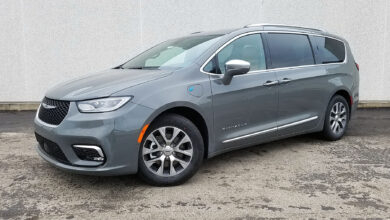Test drive: Chrysler Pacifica Hybrid Pinnacle 2022 |  Daily Drive |  Consumer Guide® The Daily Drive