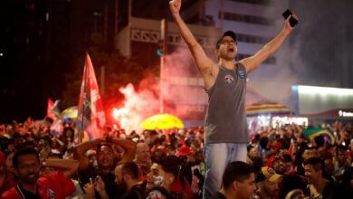 Brazil election: Lula da Silva narrowly defeats Jair Bolsonaro | Elections News