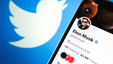 Musk tells Twitter employees they can still receive stock