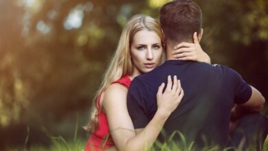 10 Signs Your Partner Is Feeling Insecure And What You Can Do About It