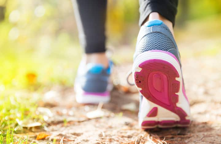 Does walking backwards really burn calories as well as strengthen your knees, know what the research says