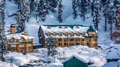 Must-visit tourist attractions in Jammu Kashmir Gulmarg Sonamarg Pahalgam Srinagar Yusmarg