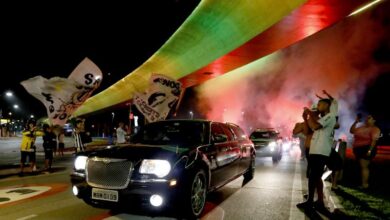 Pelé: Brazilians bid final farewell with wake and coffin procession
