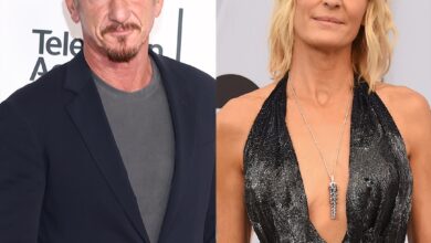 Exes Sean Penn & Robin Wright reunite publicly for the first time in years